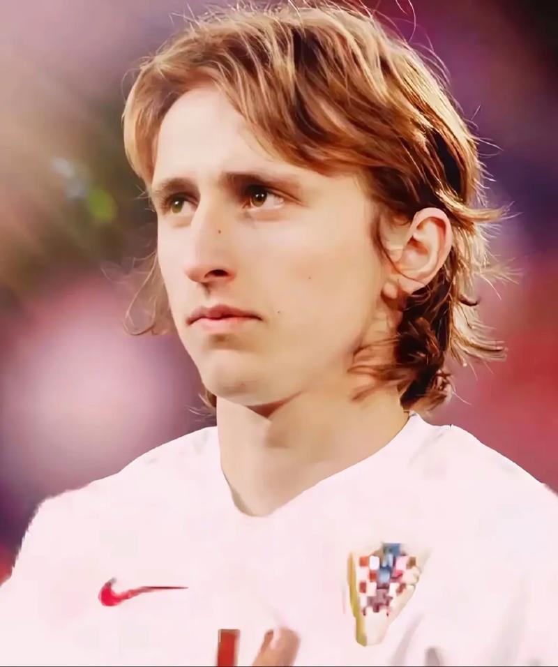 “新双骄”正面PK！世界杯挪威力拼法国 哈兰德将战姆巴佩