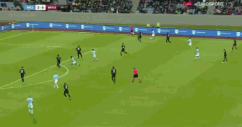 主裁：夸安萨拉拽丘库埃梅卡没判罚？这是极轻微、无效的拉拽