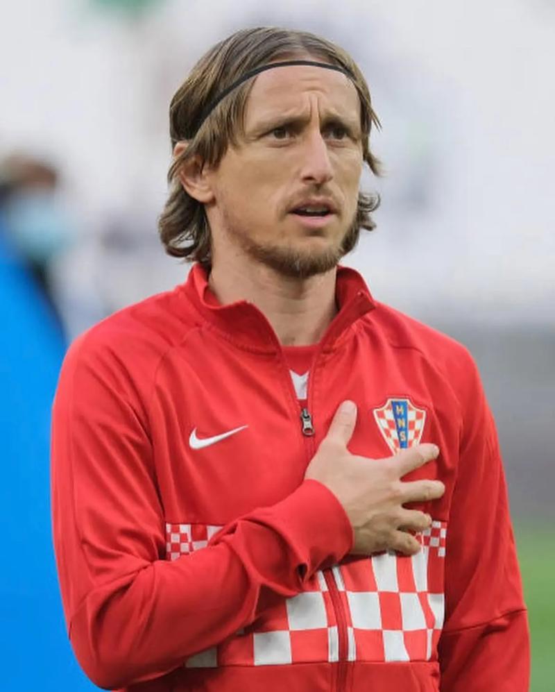 二飞虽退但接班人已到！王洪泽CBA俱乐部杯场均10.3分5.3板2.3助